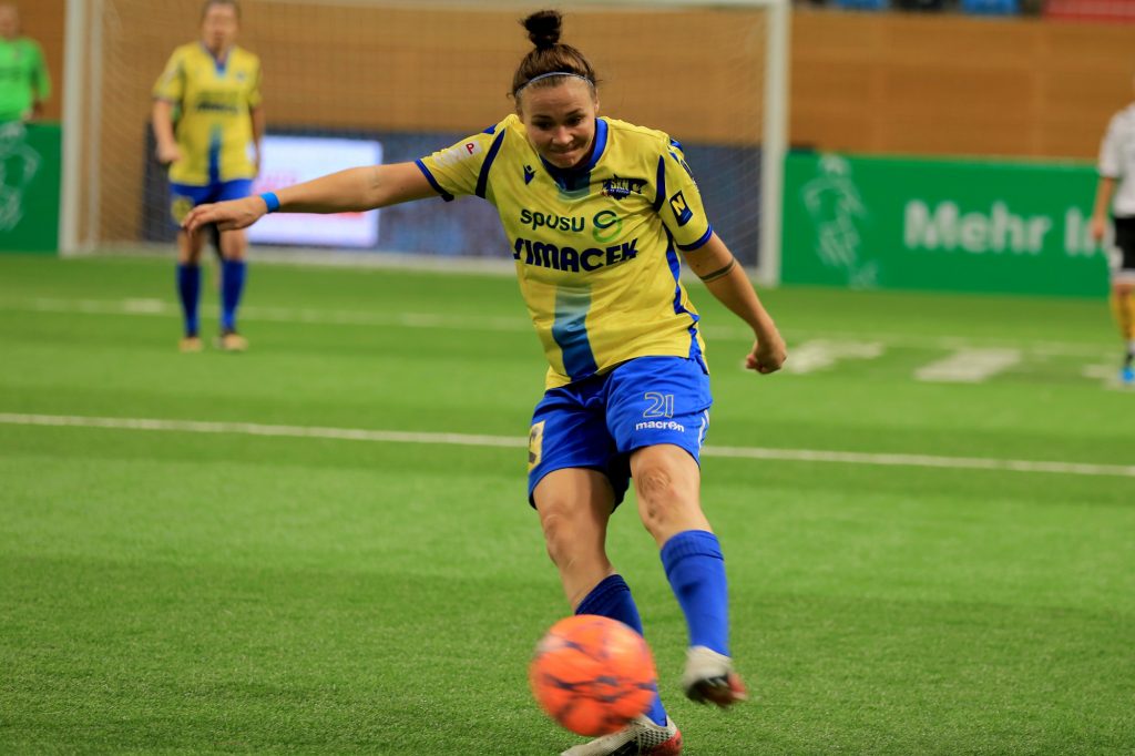 201200218 Turbine Hallencup Spiel 11 0O5A2130 201200218 Turbine Hallencup Spiel 11 0O5A2130