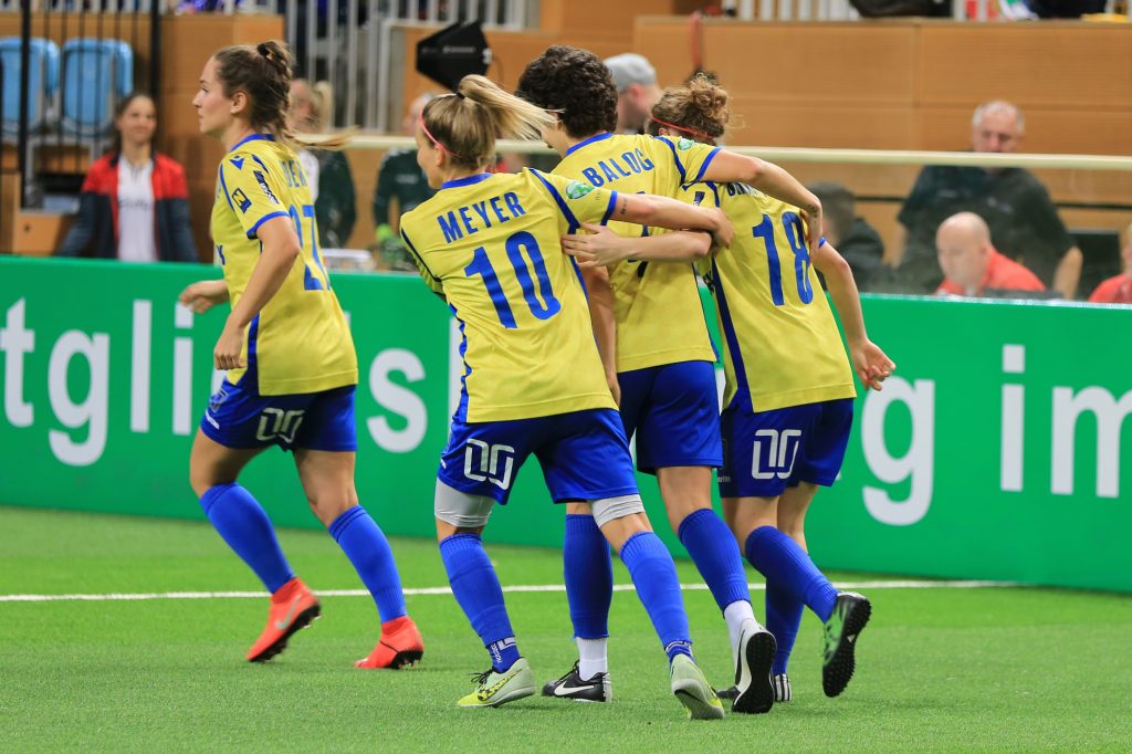 201200218 Turbine Hallencup Spiel 15 0O5A2256 201200218 Turbine Hallencup Spiel 15 0O5A2256