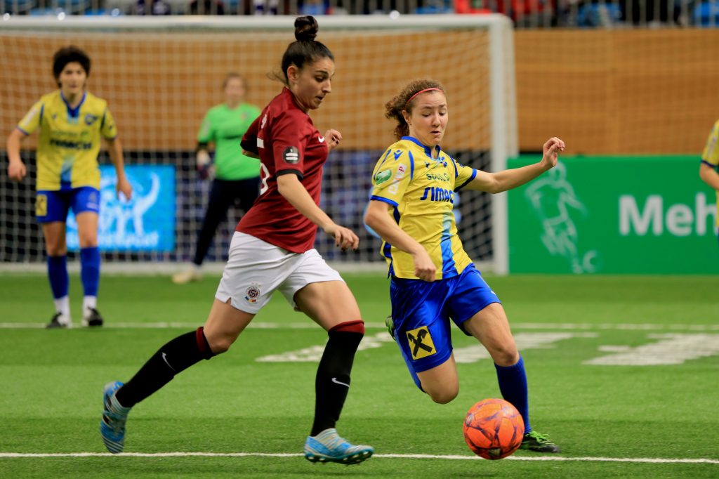 201200218 Turbine Hallencup Spiel 3 0O5A1900 201200218 Turbine Hallencup Spiel 3 0O5A1900